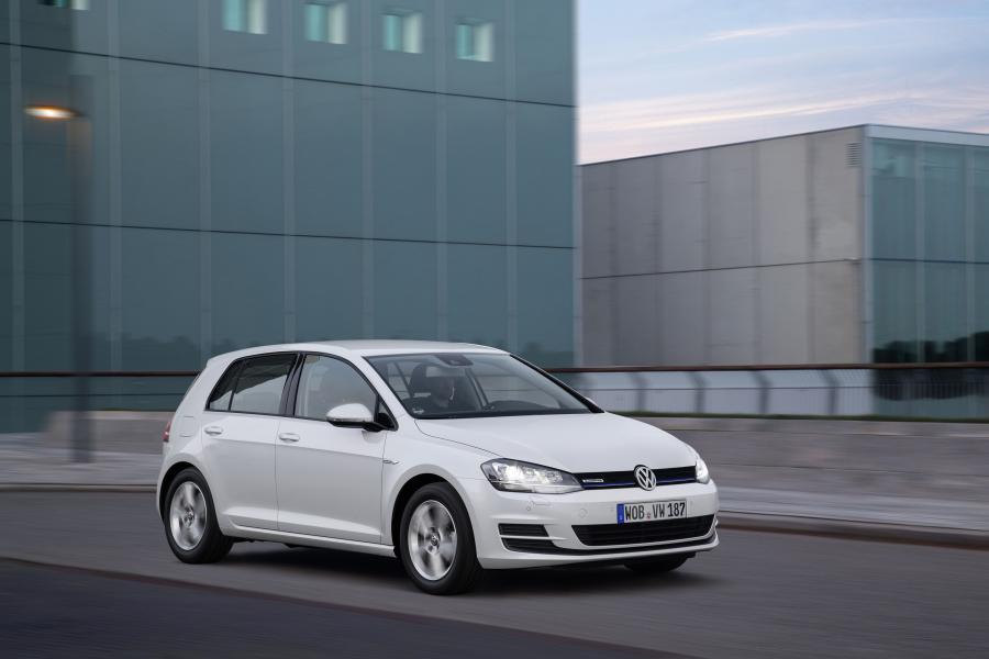 Volkswagen Golf TSI BlueMotion 5-Door 2015 года  (фото 5 из 18)